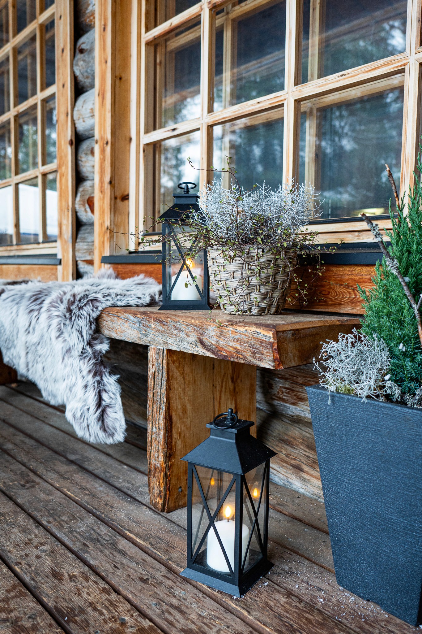 person making a contactless payment with a card