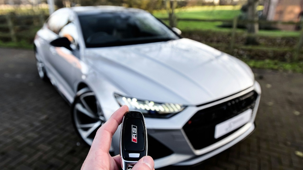 Autó lekérdezés 2026: a teljes útmutató a biztonságos vásárláshoz