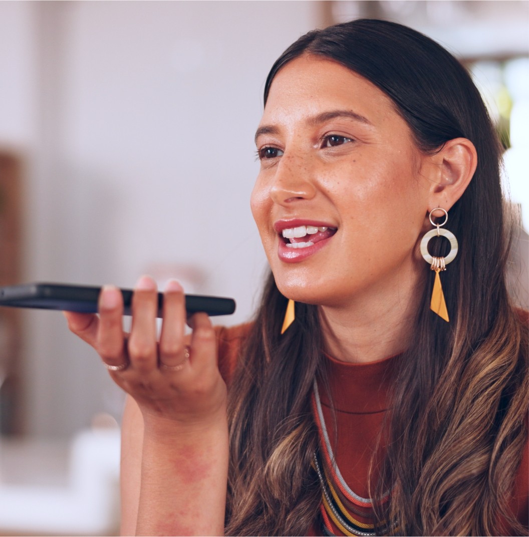 Woman parcipitating a Tellet inteview using voice-records