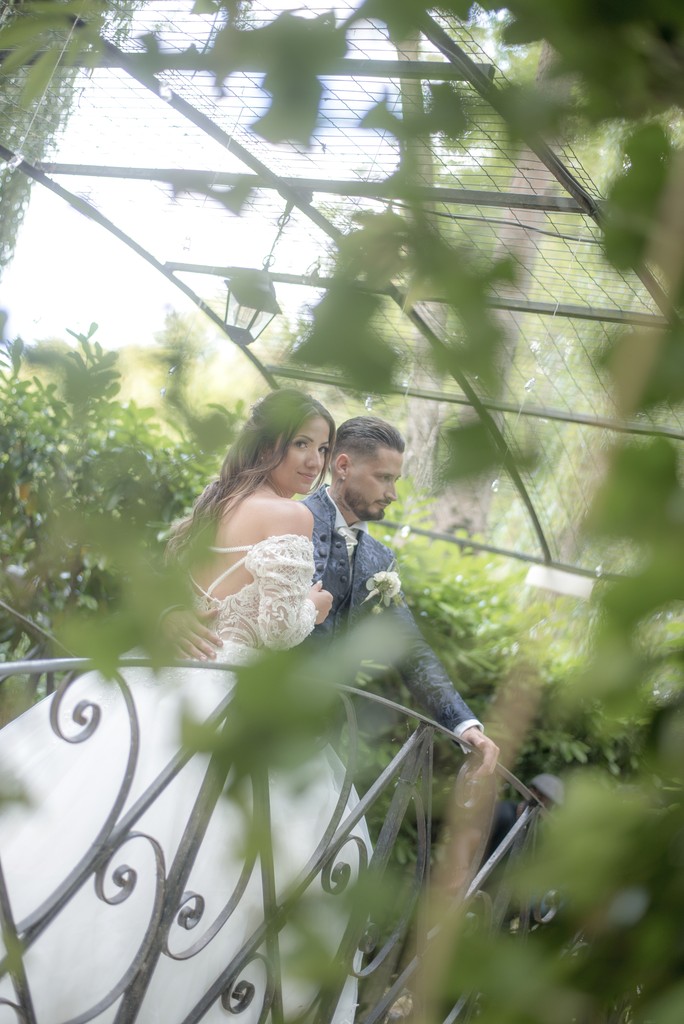 Album photo de luxe — French wedding photographer Paris — luxury wedding book France — Maison Elion — relique photographique rare — fragment intemporel — rituel artistique — photographe mariage haut de gamme — Seine-et-Marne 77 — album mariage bespoke sur mesure — timeless photography France — image symbolique — luxury French wedding photography