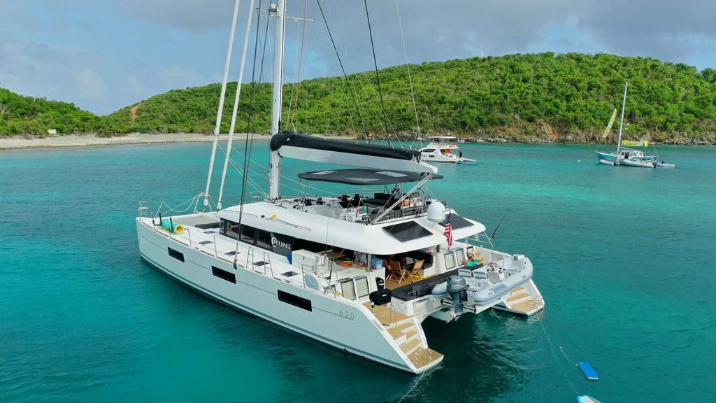 Catamaran 620