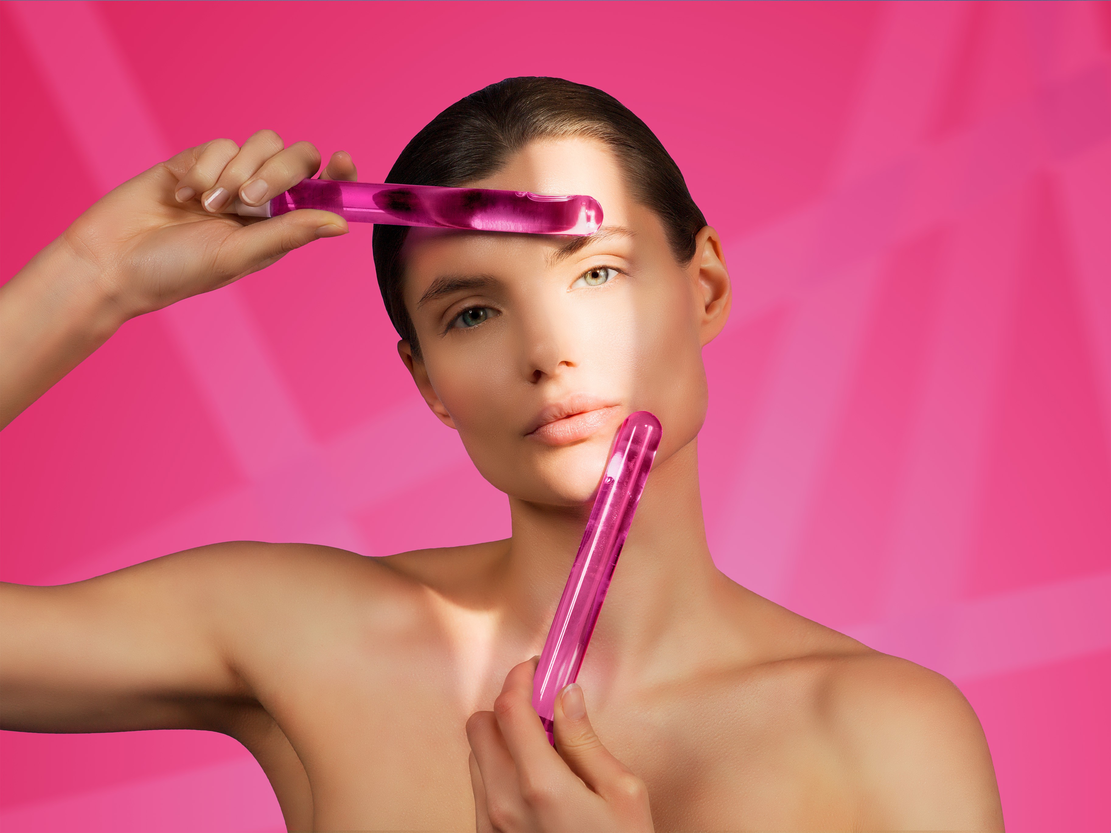 Saypha model with pink background – Canada