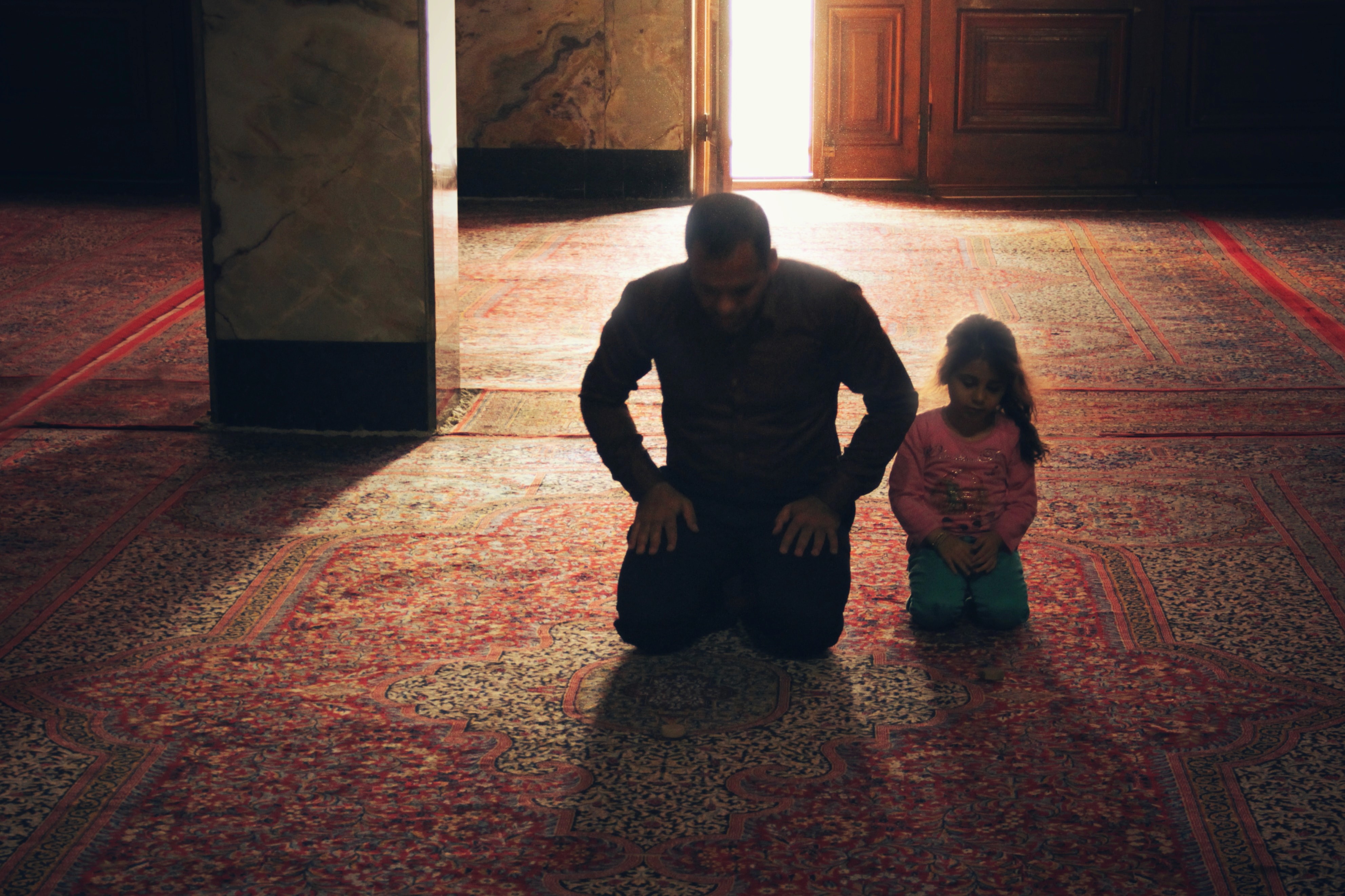 praying in mosque