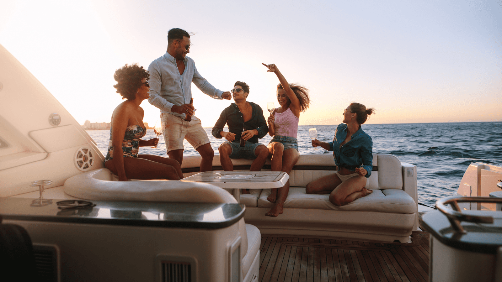 Phuket – Party by the Beach