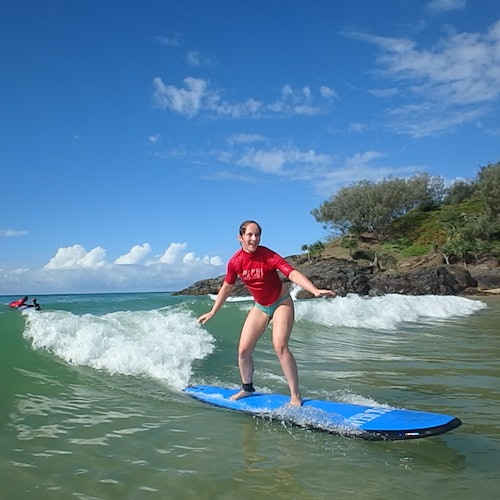 নুসা হেডস: নুসা হেডসে 4x4 বিচ সাফারি + সার্ফ পাঠের টিকিট