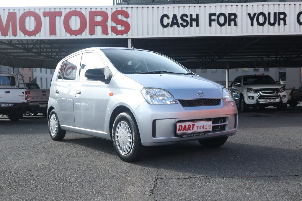 A view of the top of the eiffel tower