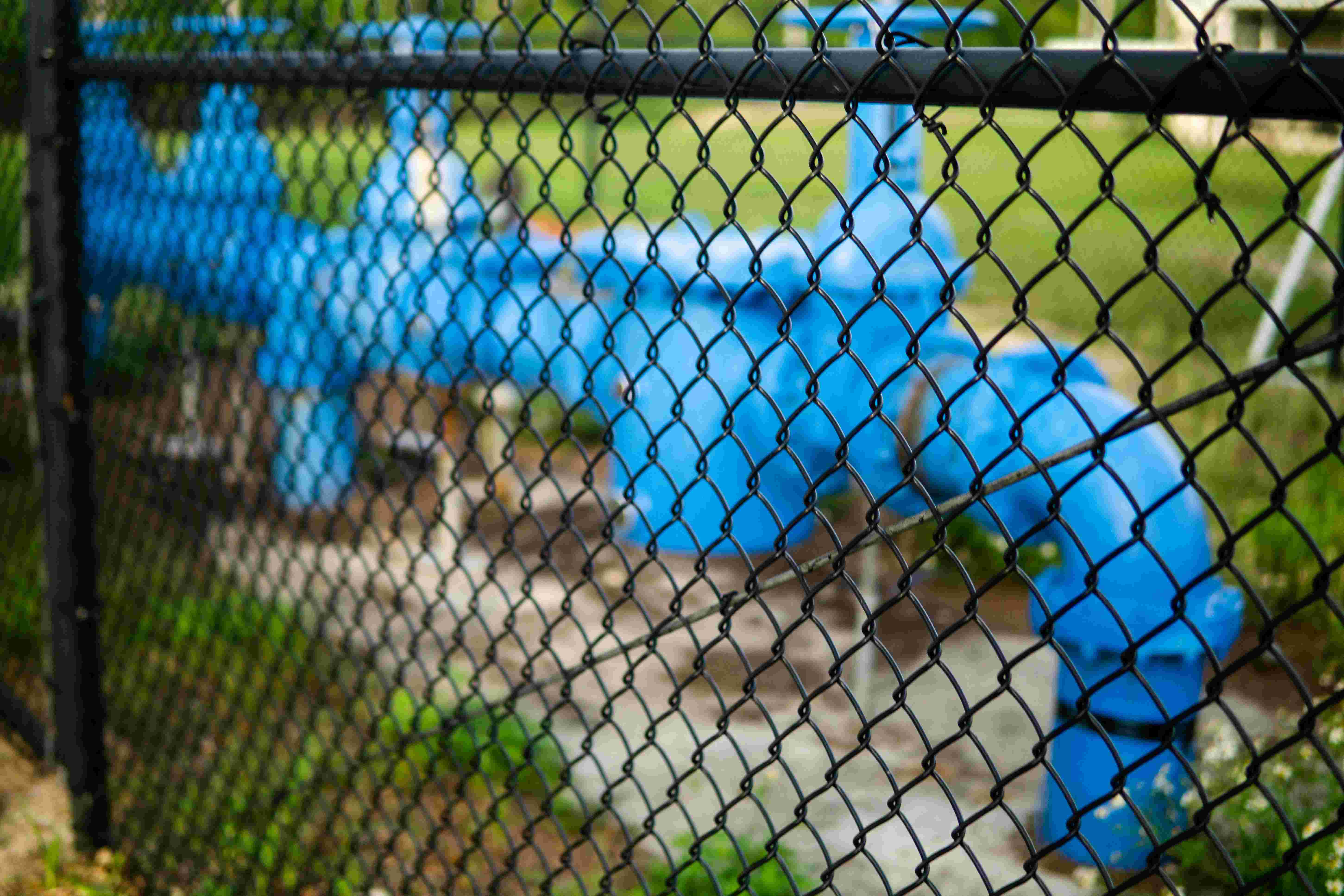 chain link fence