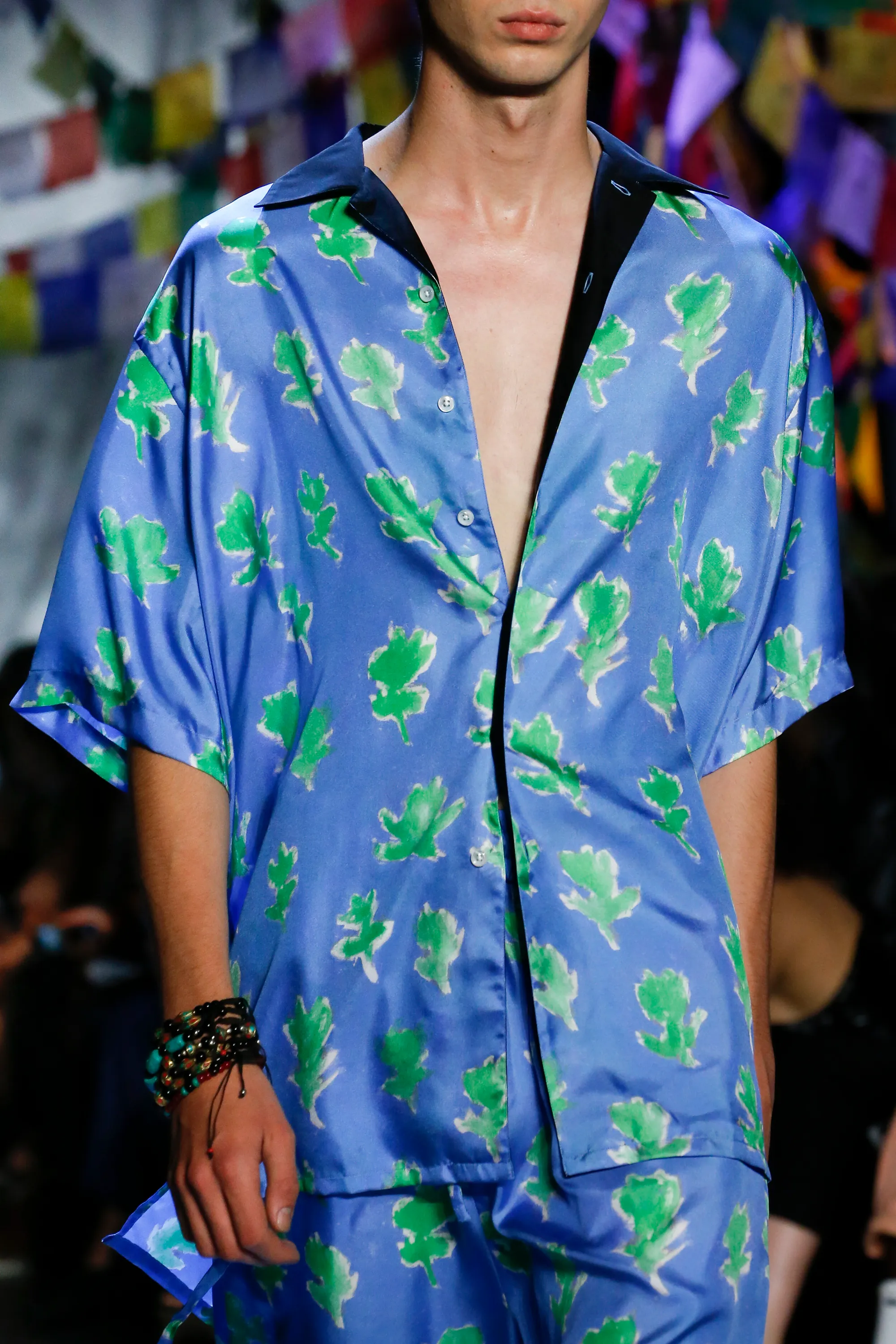 Gen Z and millennial shoppers