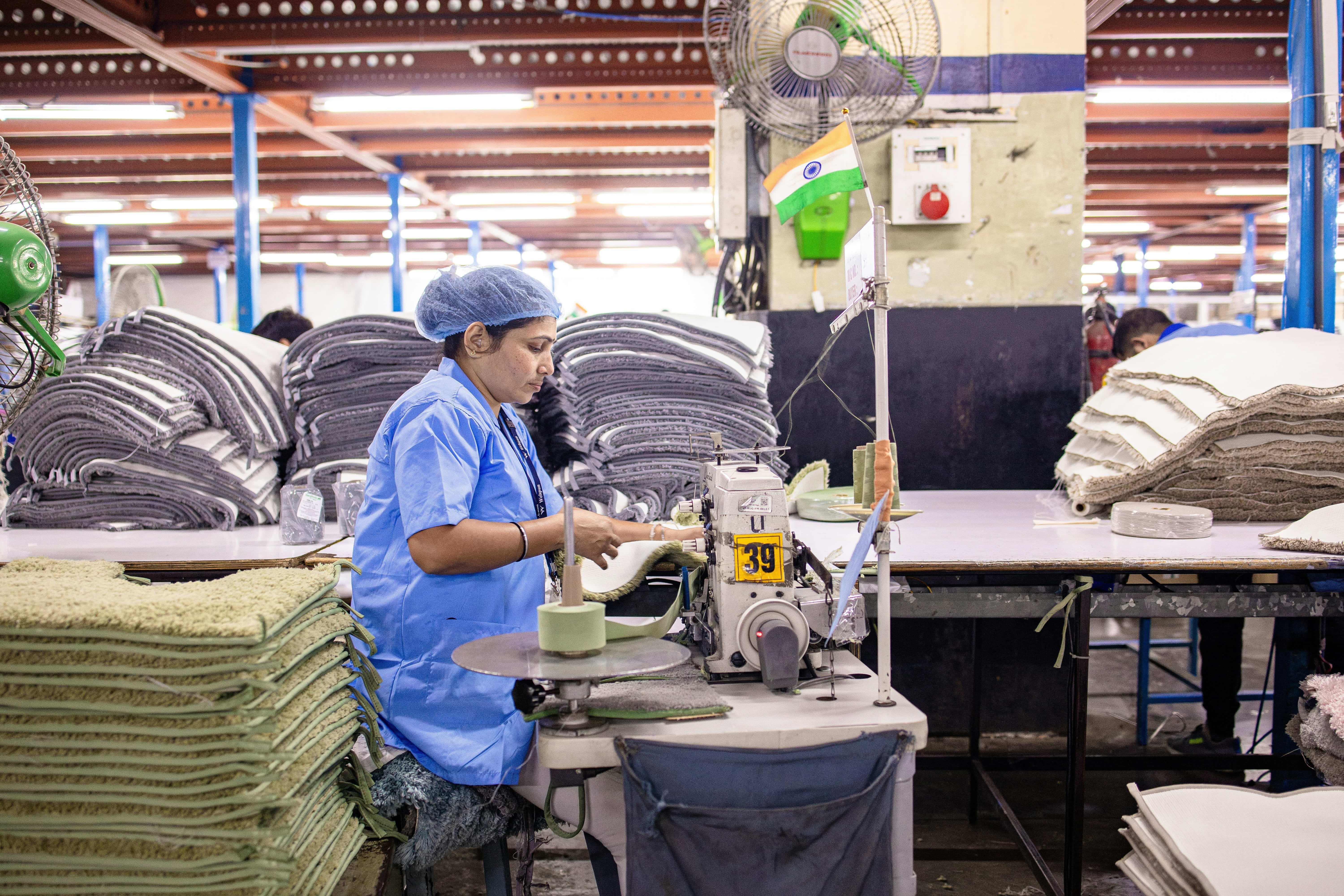 Professional testing an indoor space for mold using Mold Analyzer