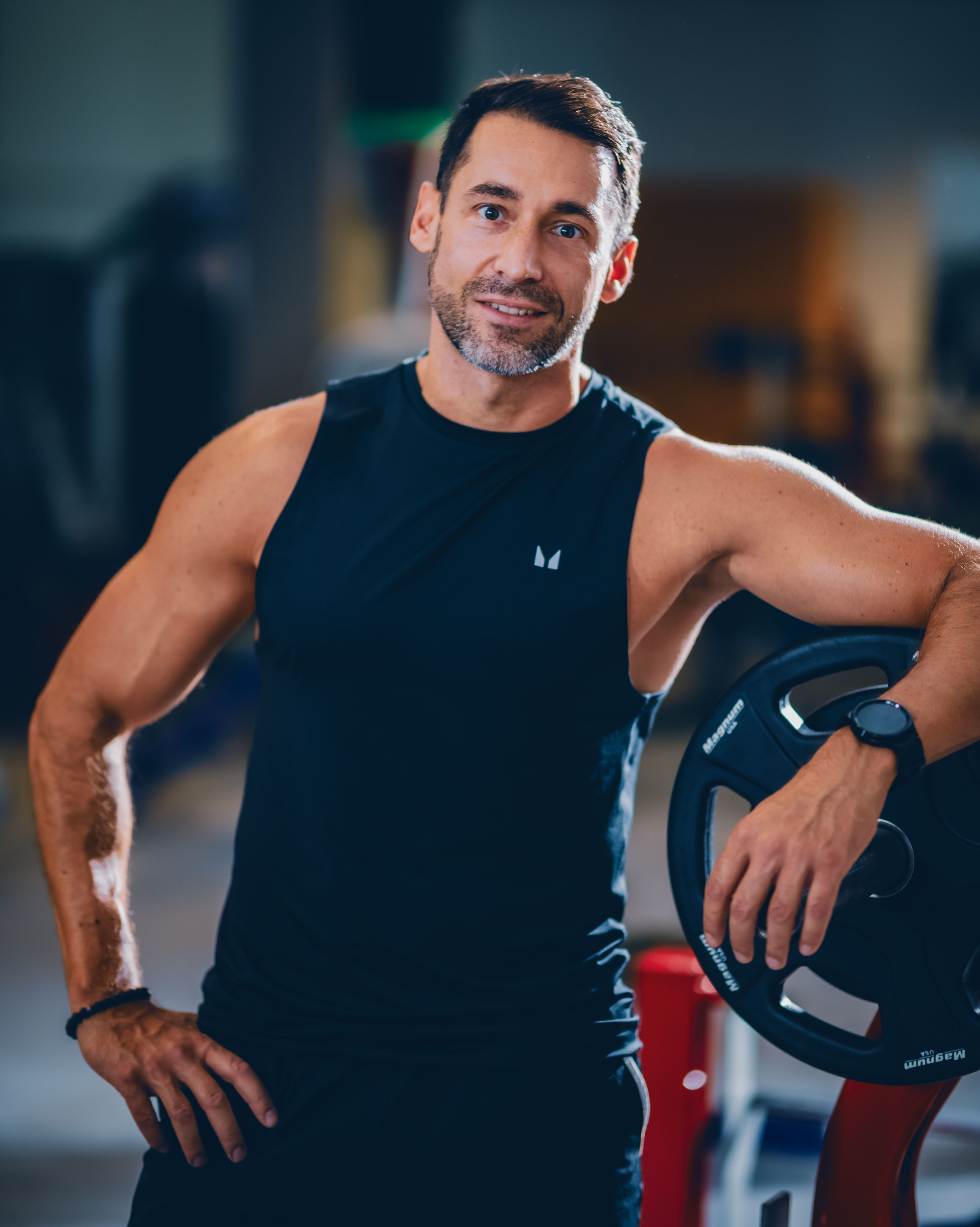 Coach explaining stuff to an athlete