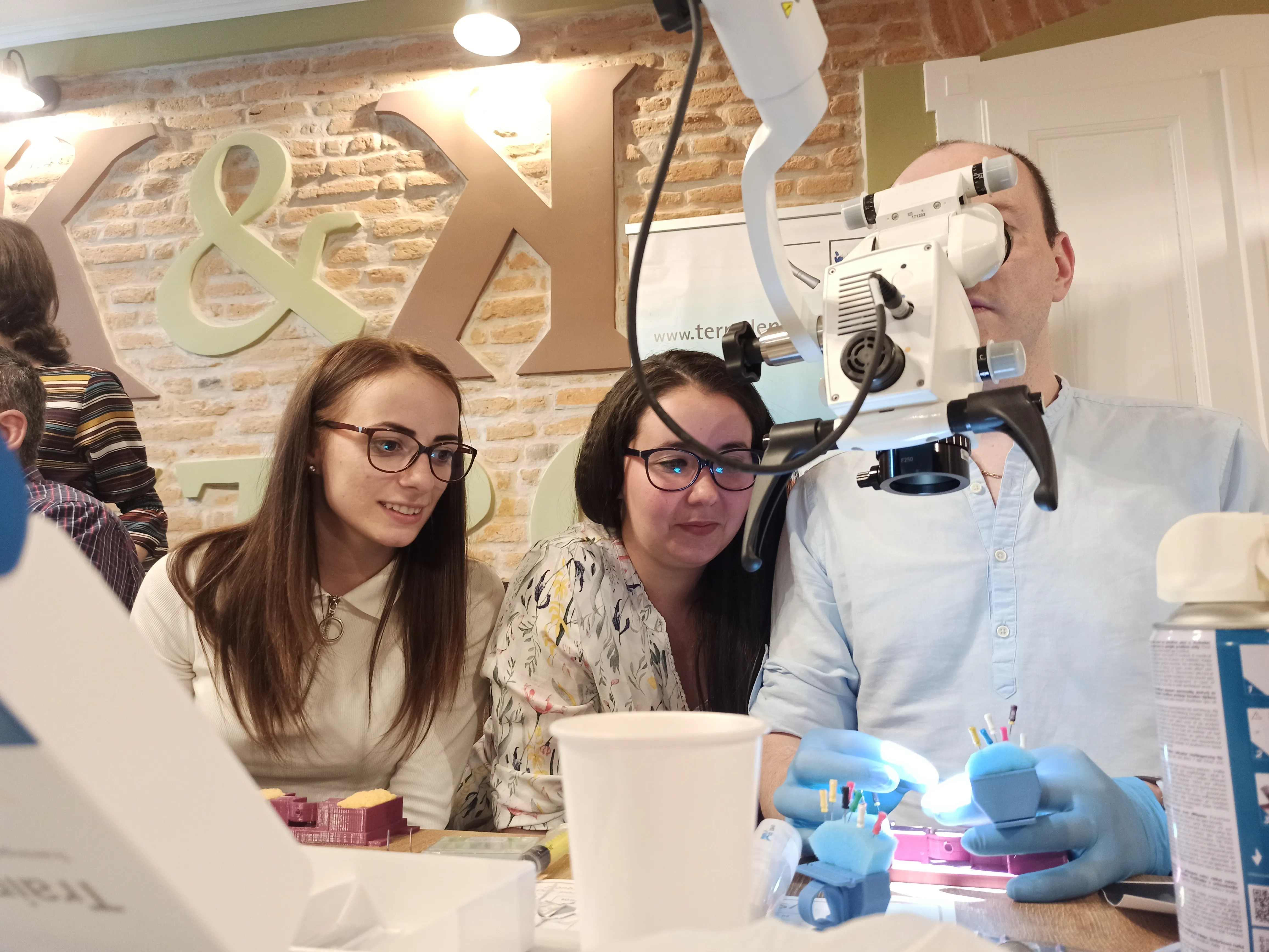 Fogászati Képzések - Gyakorlati endodoncia mindenkinek - PraxEvents