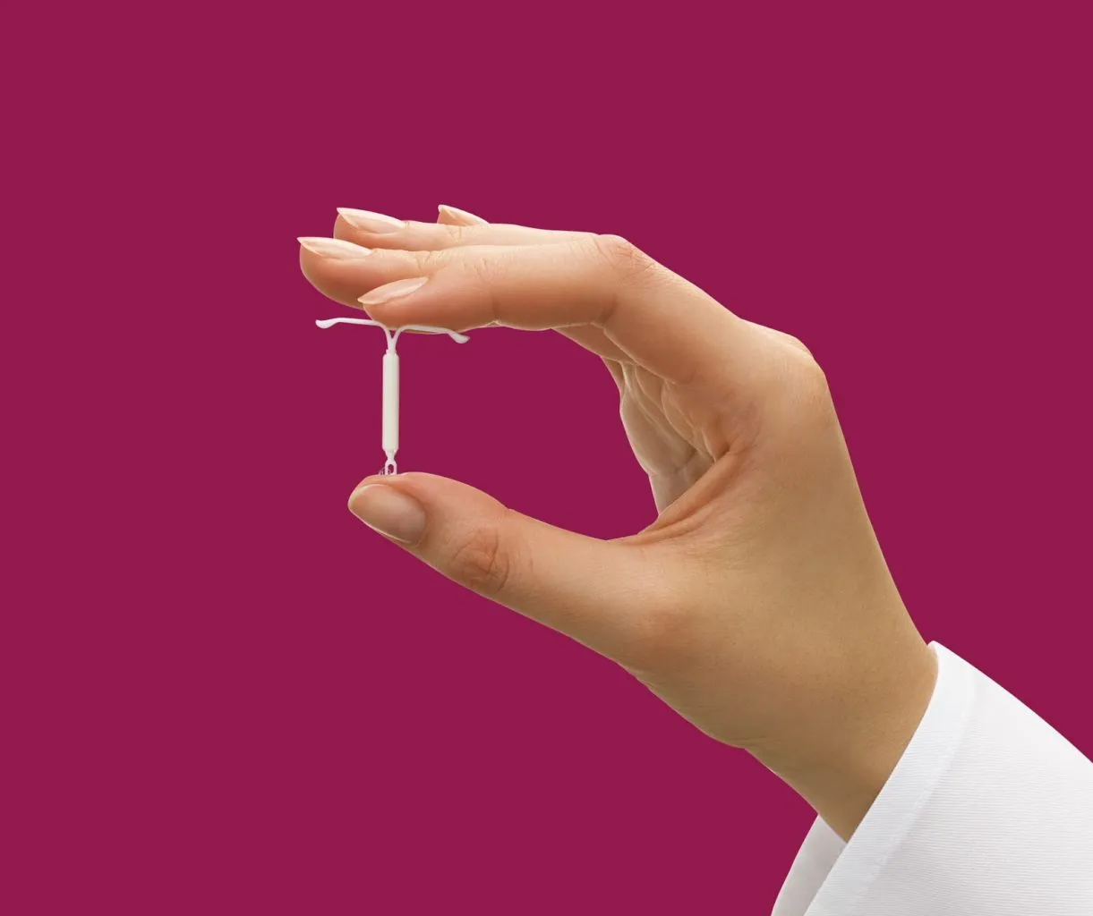 Consulta ginecológica para la colocación de un DIU hormonal Mirena, ahora incluido sin coste en la póliza de salud.