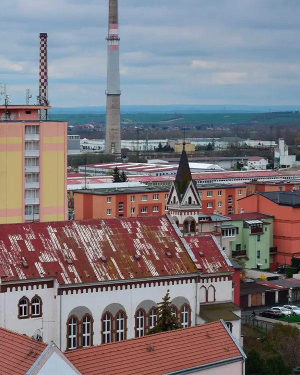 Panorama Chomutova. Místo, kde se potkává historie s průmyslovou současností kraje.