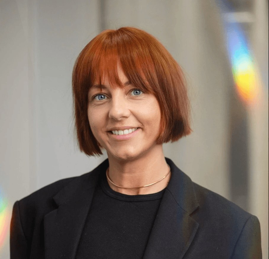 ein freundliches Bild von der kantinenleitung von tunap.