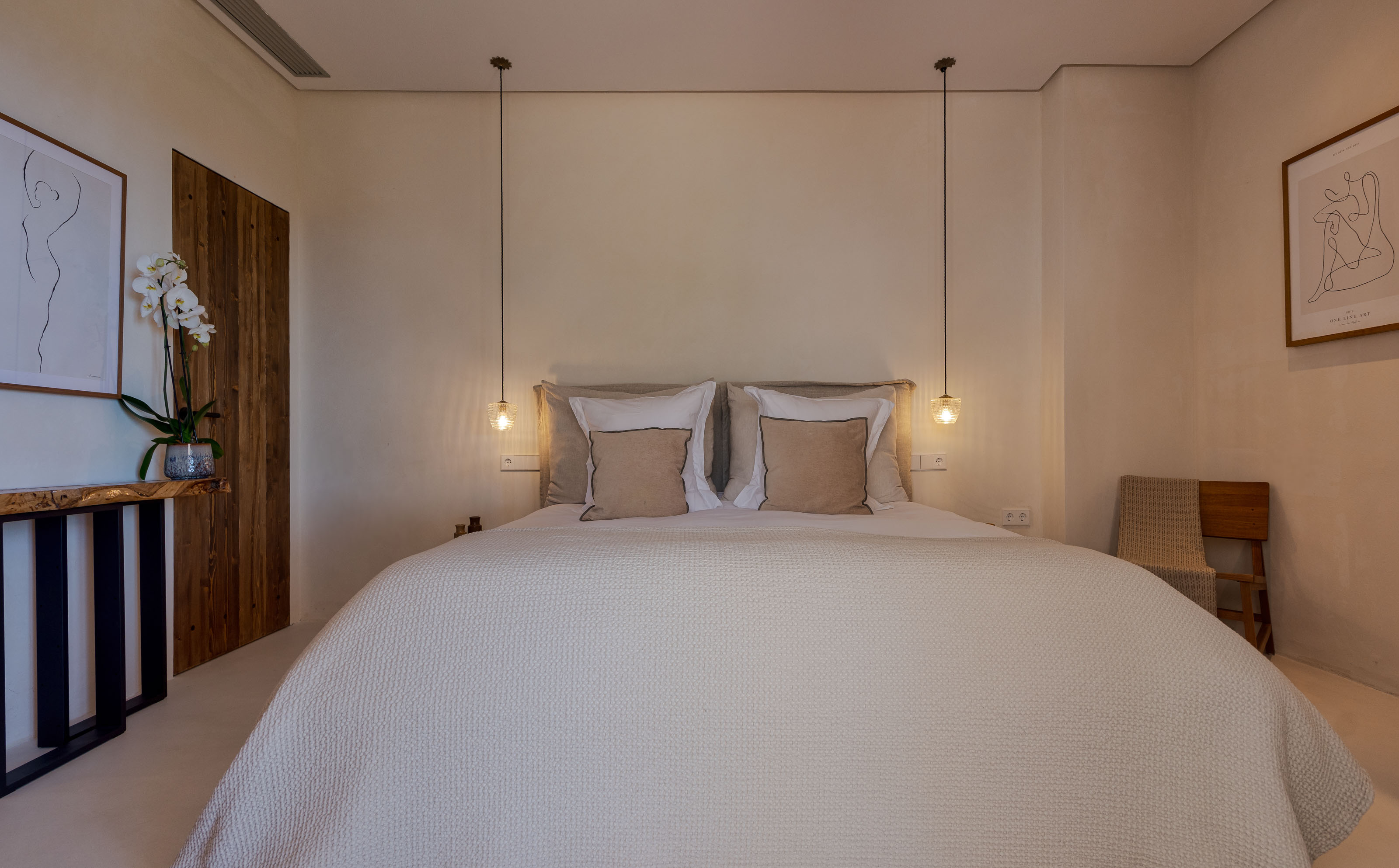 Girl with a beenie and blue jacket