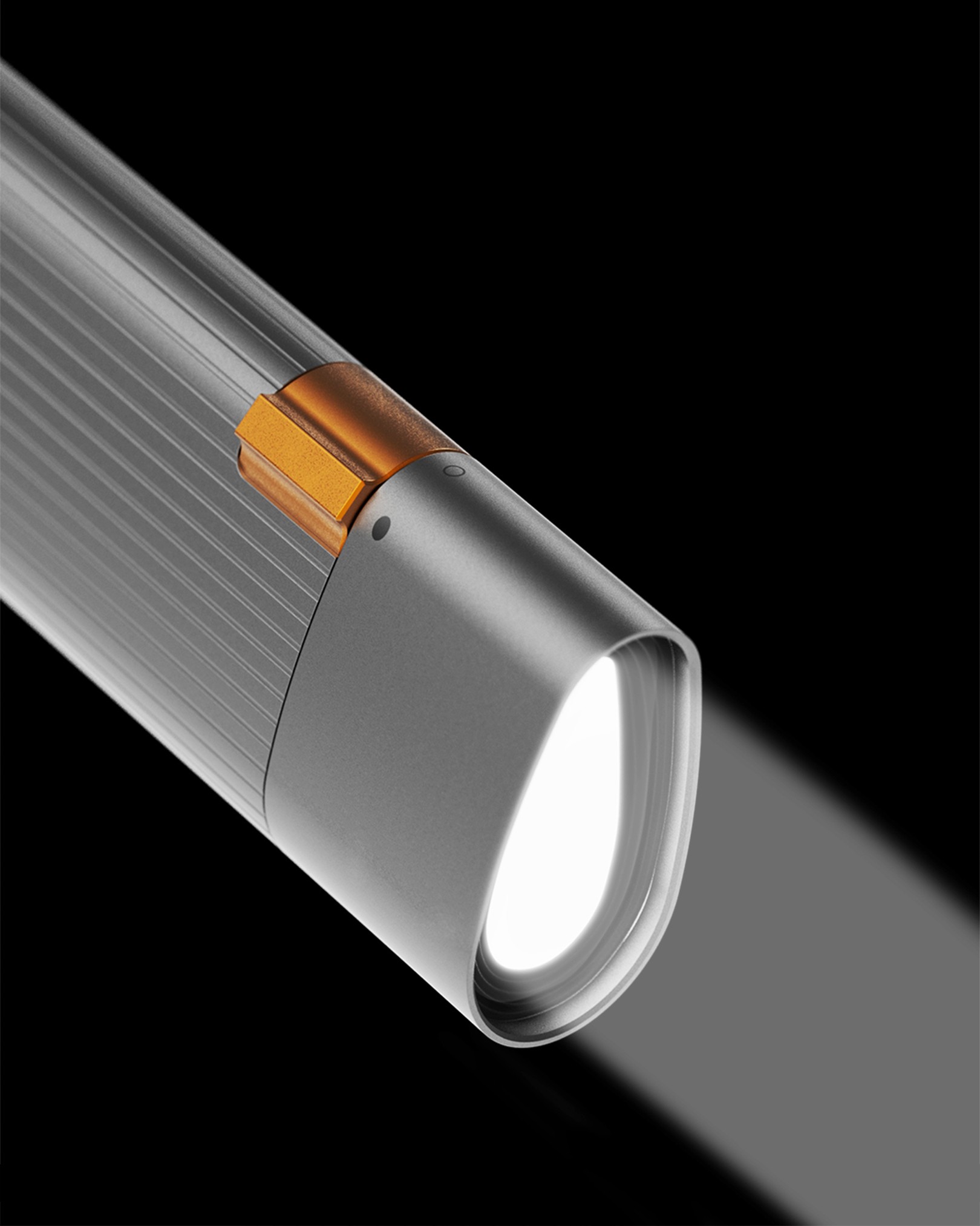Lampe cylindrique métallique allumée avec bouton en position ON.