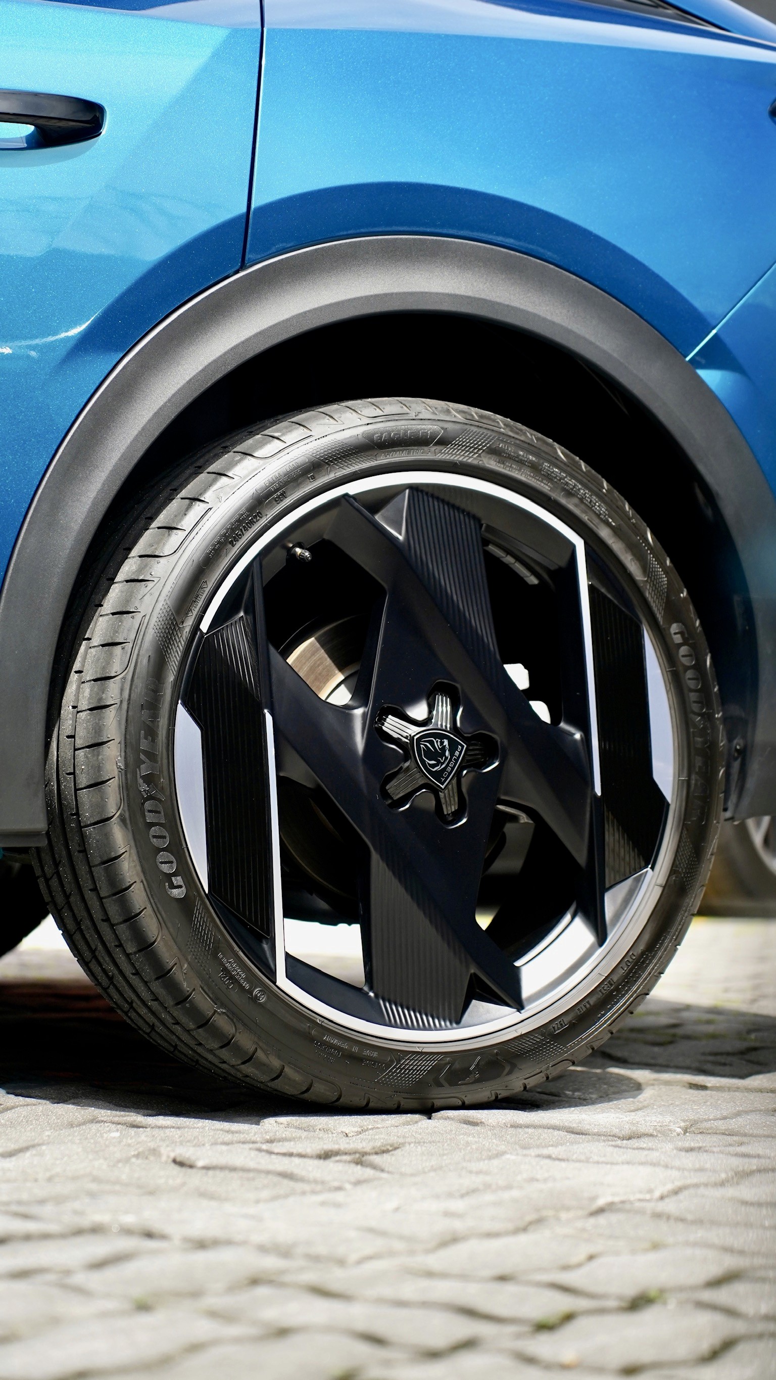 peugeot 408 wheels off clean