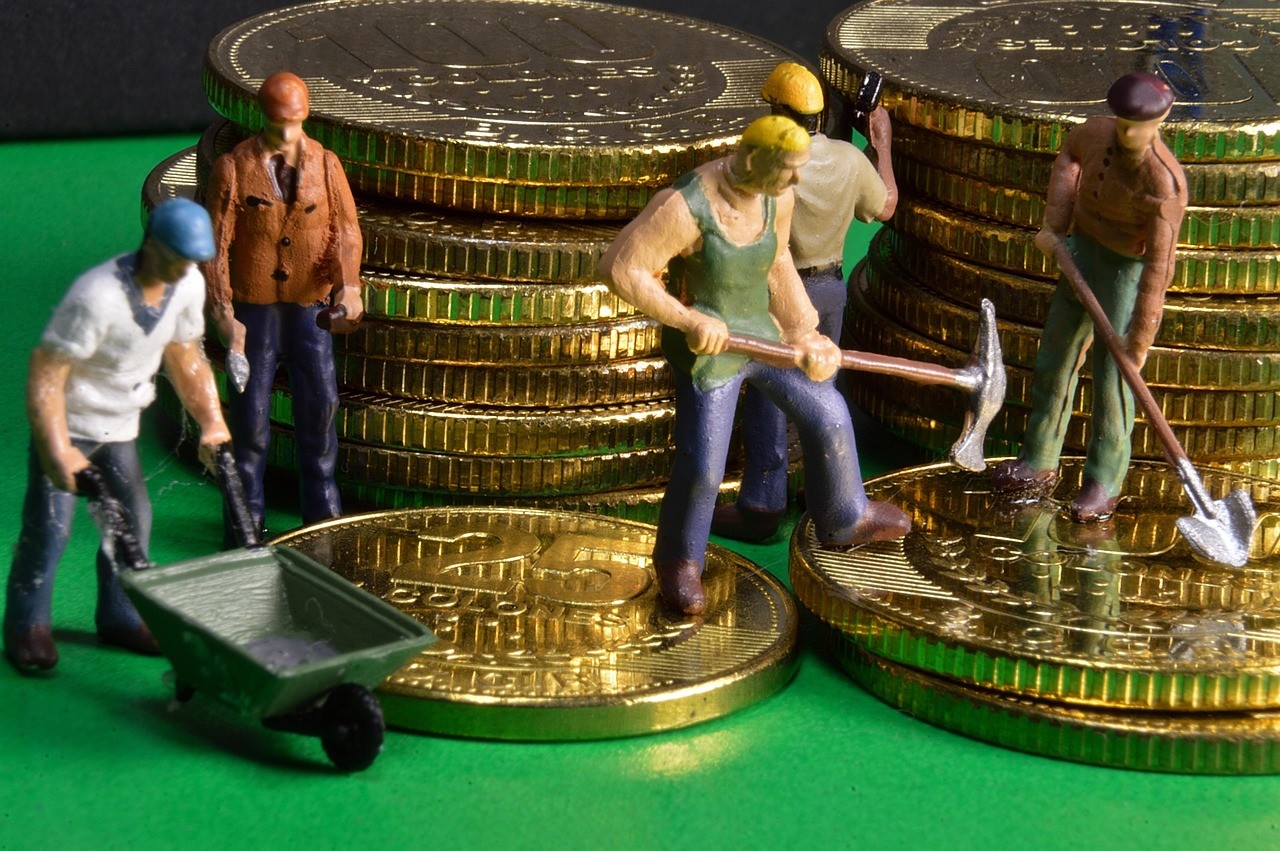money,-currency,-income,-investment,-business,-deposit,-bank,-funds,-banking,-fi - jconejo (pixabay)