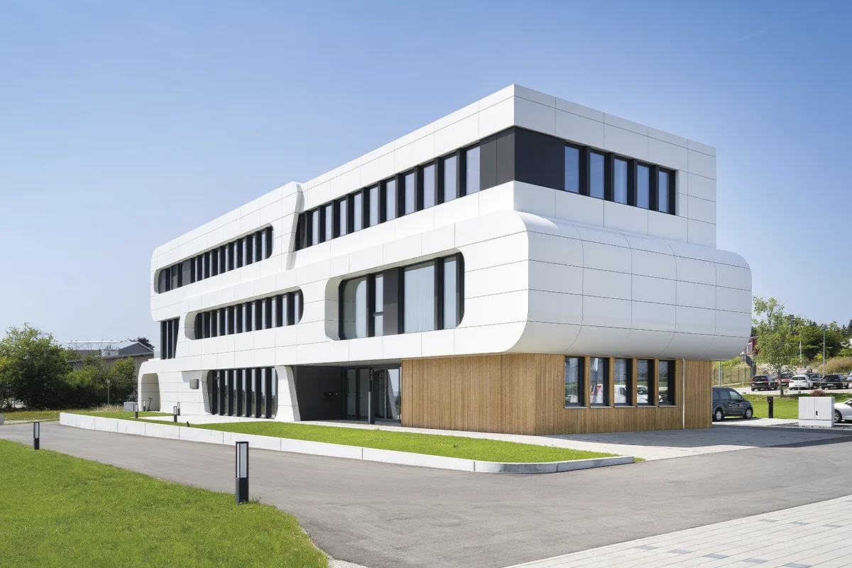 Building in timber prefabricated construction.