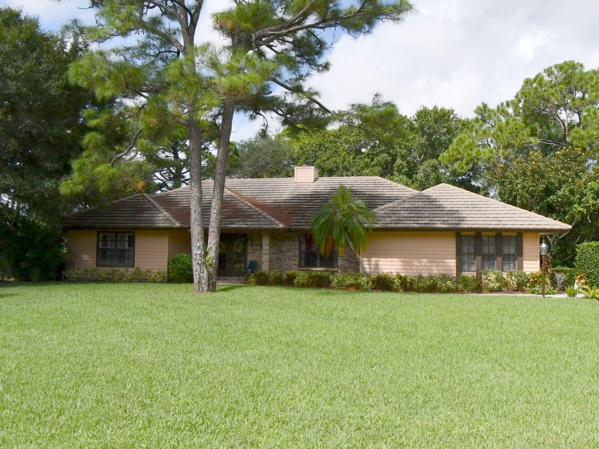 2003 Roof Replacement in Reserve Creek, PGA Village, Port St Lucie with Entegra Flat Taper Shake Tile in Desert Tan