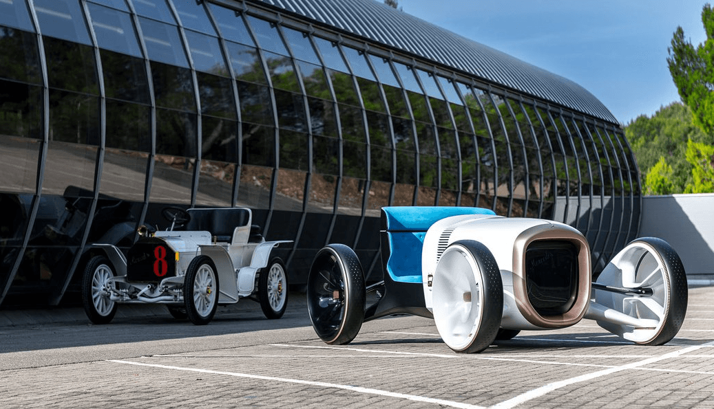 Mercedes-Benz Simplex Vision vs Original Vehicle