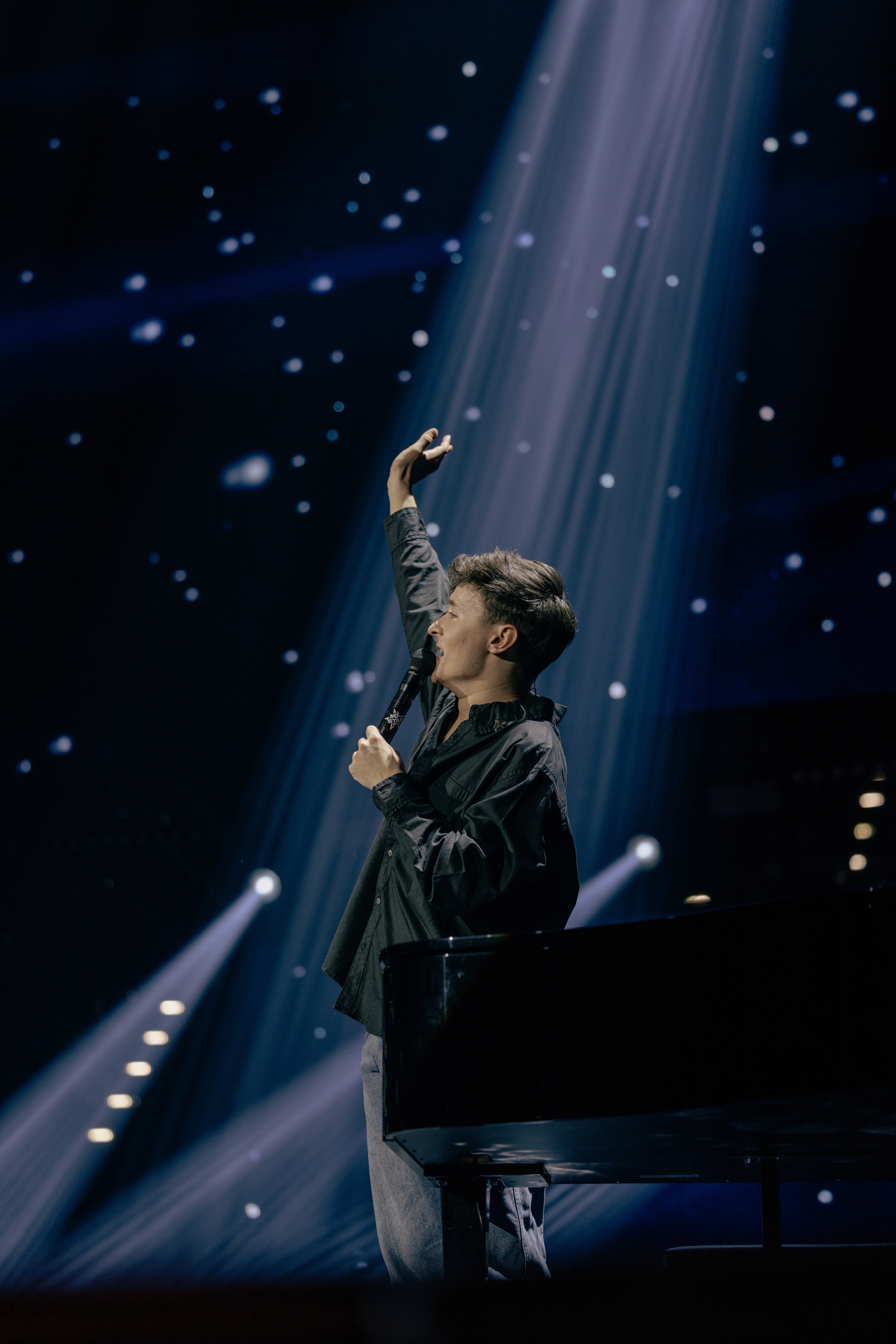 Stylish model in crowd