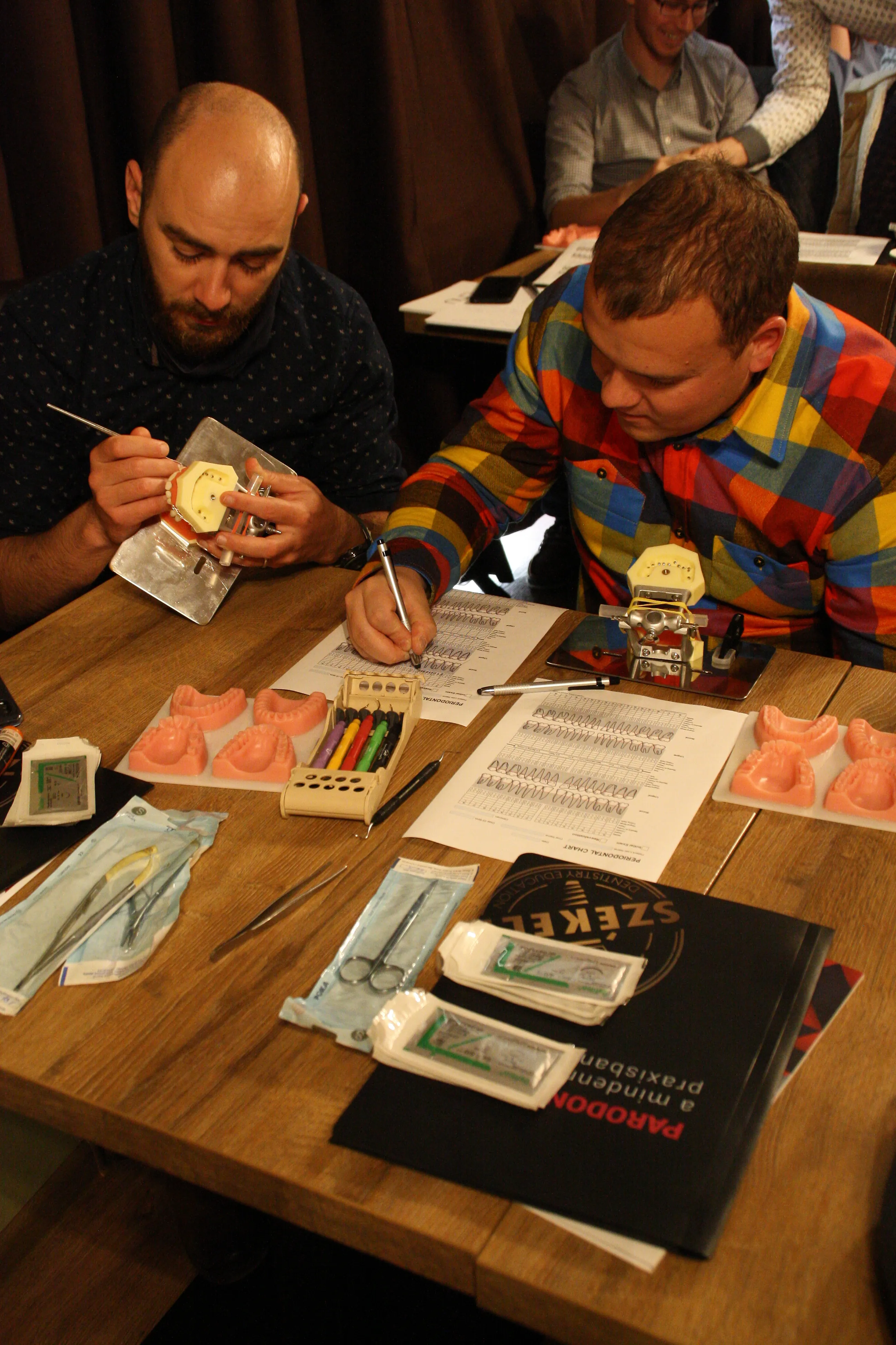 Fogászati Képzések - Nem sebészi parodontális terápia a fogorvosi praxisban - PraxEvents