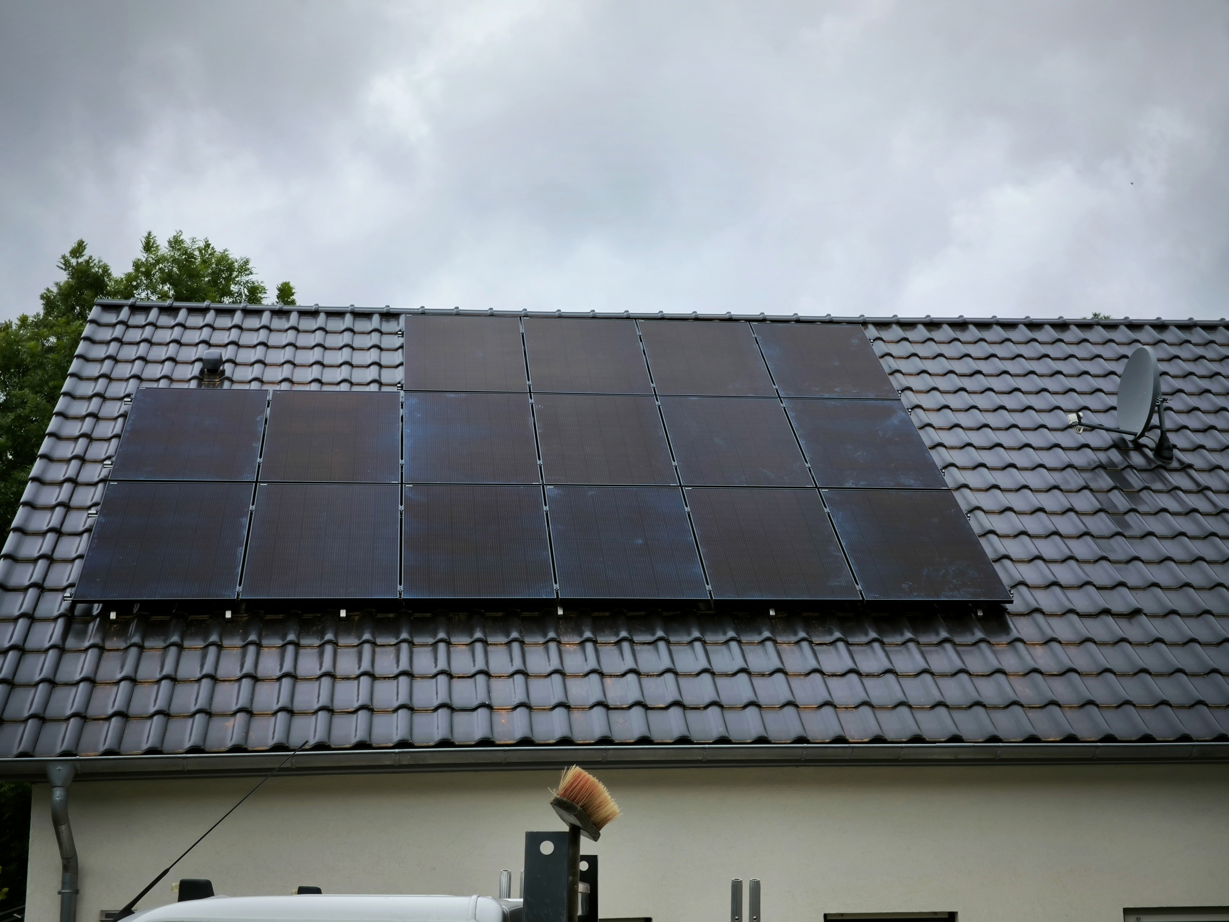 Dach mit PV Anlage in Langelsheim