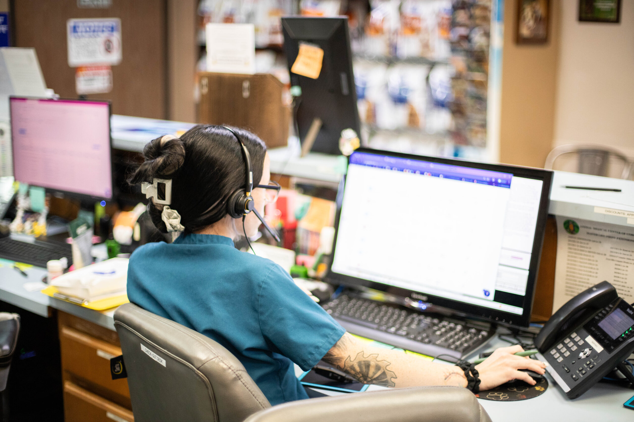 Tips for better veterinary clinic communication in 2025