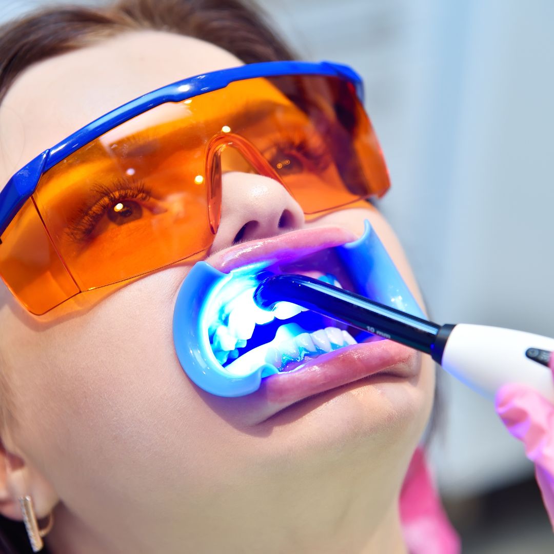 Advanced dental technology used at Dentistree Dental Clinic near Park Street Kolkata