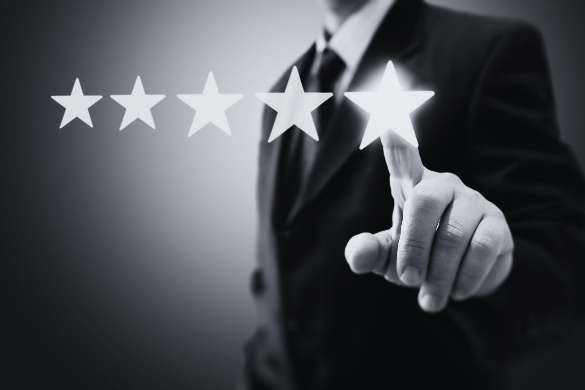 the-structure-of-a-customer-oriented-saas-constant-focus-on-customer-feedback-header