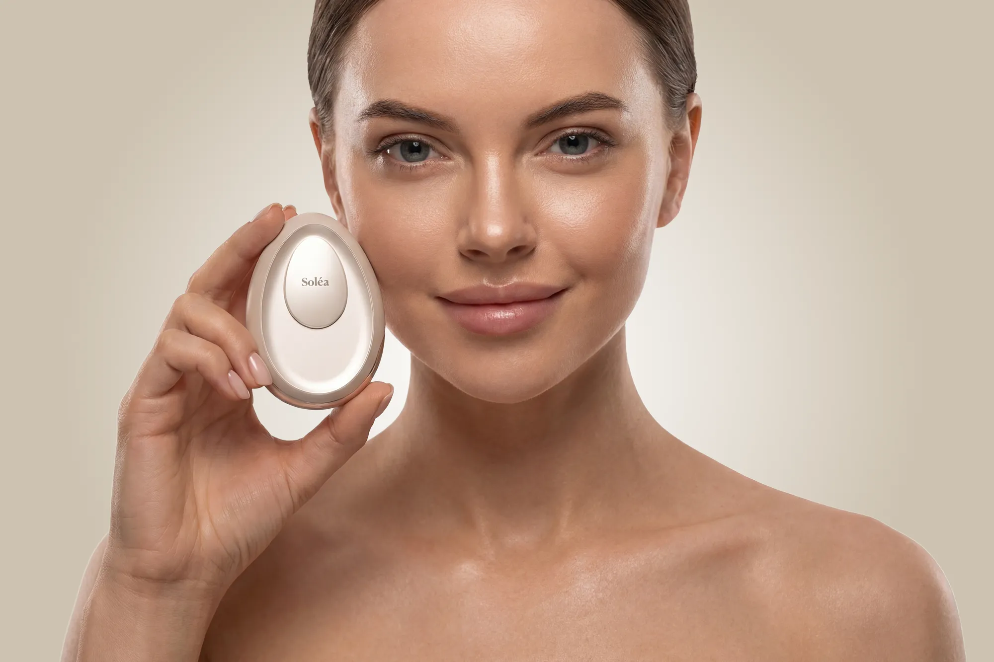 Batch.Works logo over a photo of a box of 3D printed objects