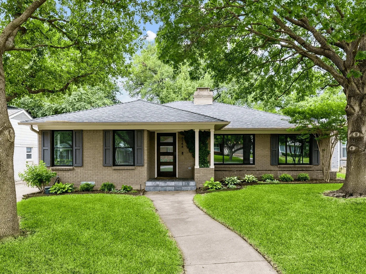 residential Dallas Asphalt roofing services by Arrington Roofing 