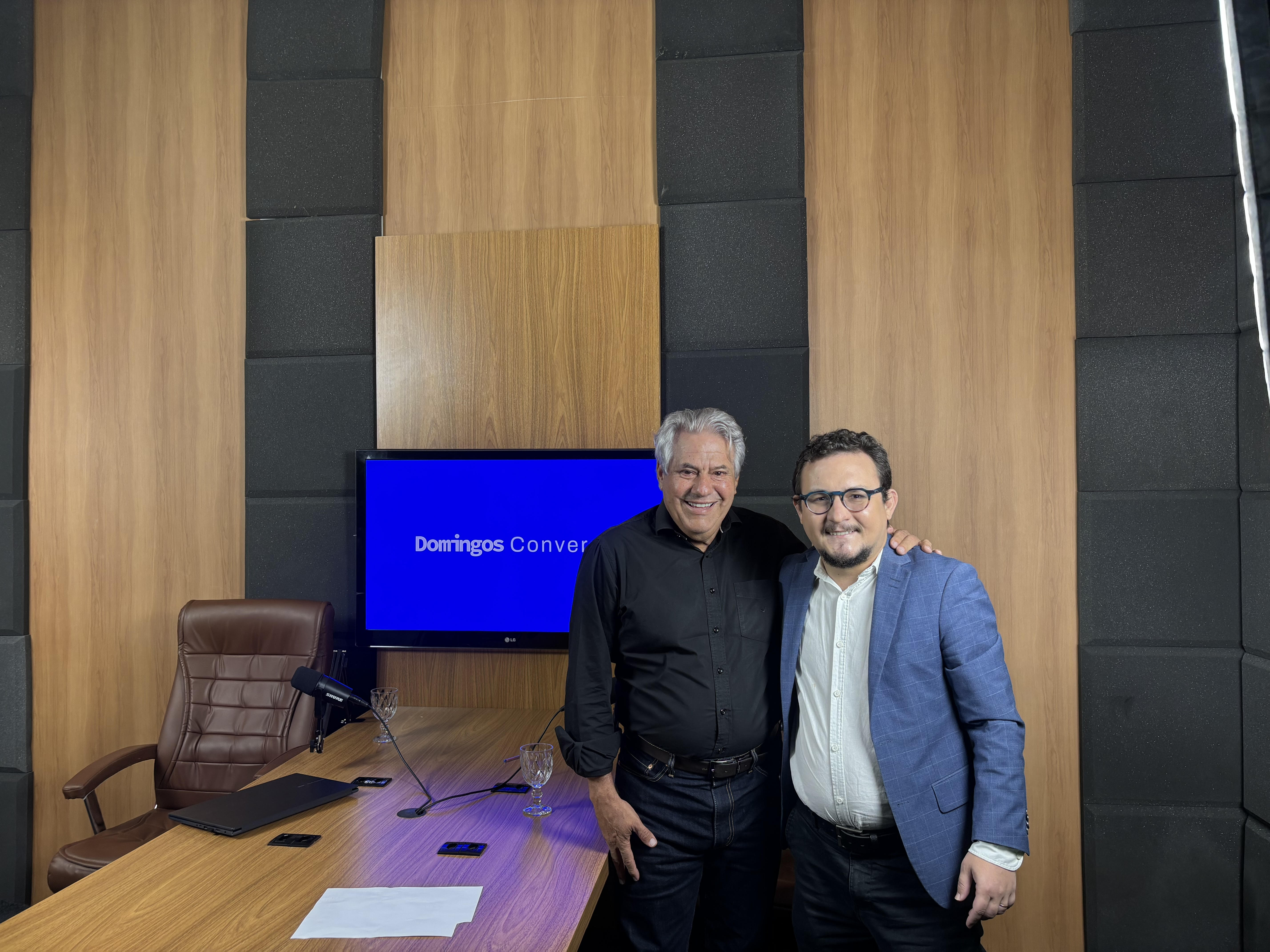 Luiz do Carmo ao lado de Domingos Ketelbey