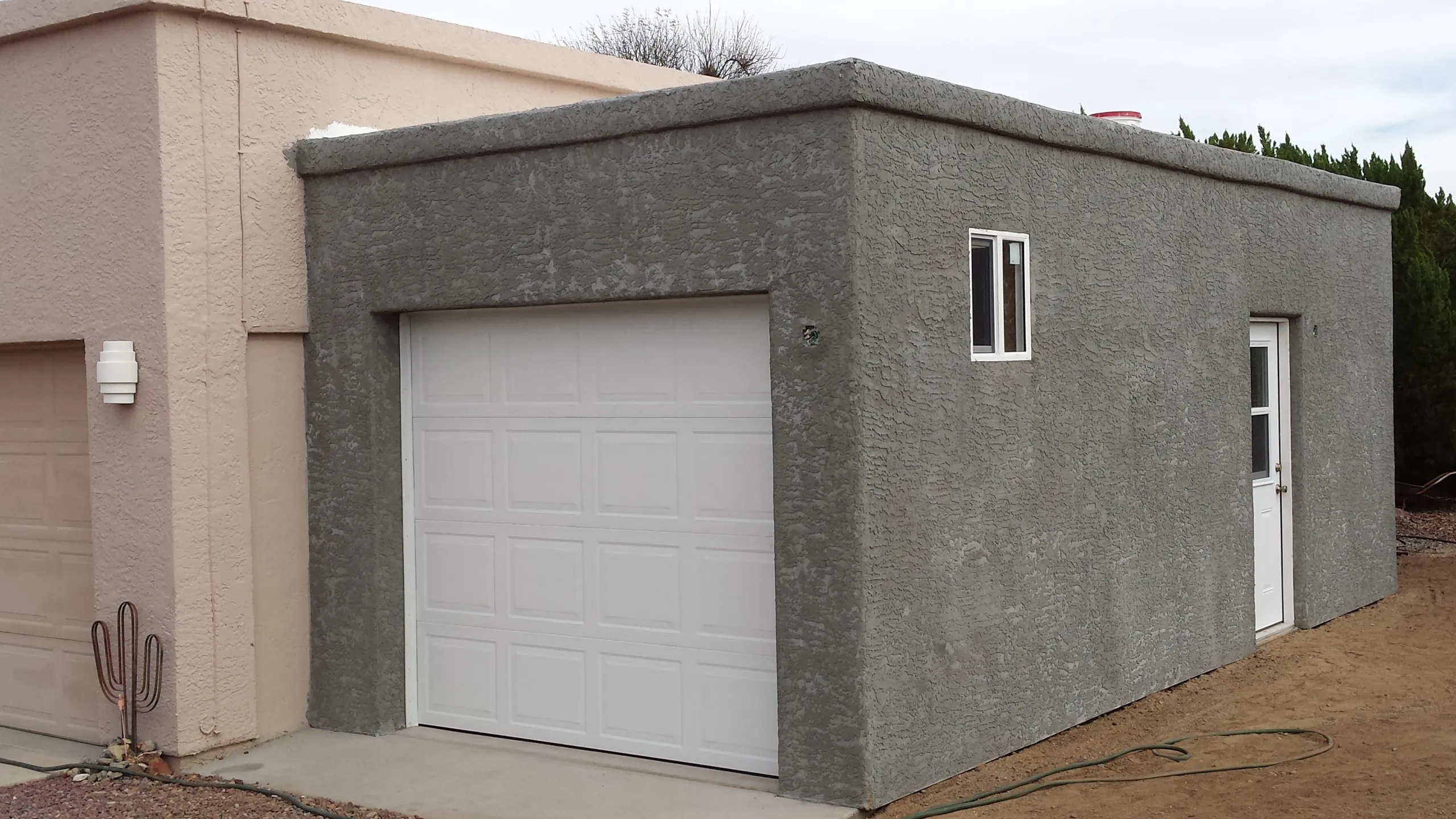 Newly built detached garage in Tucson