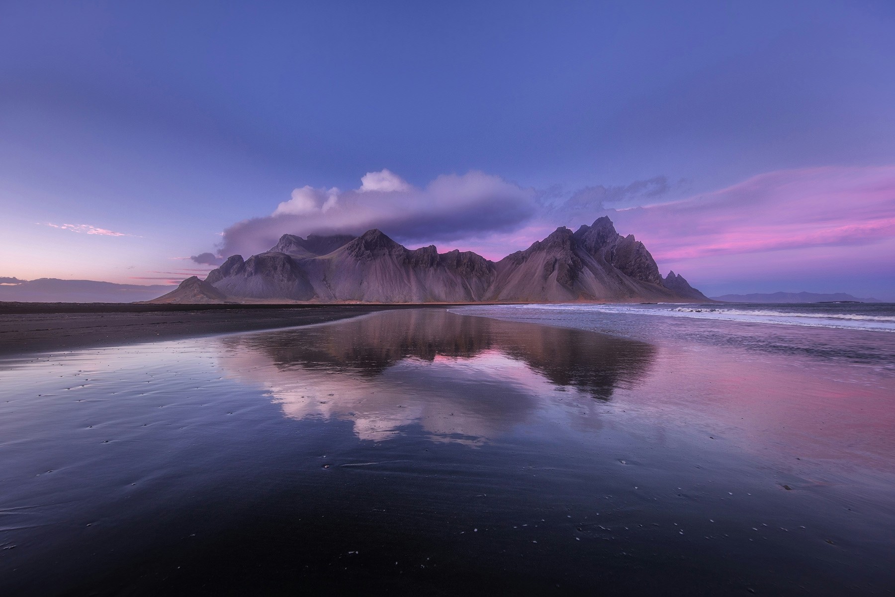 Reflections of Vestrahorn