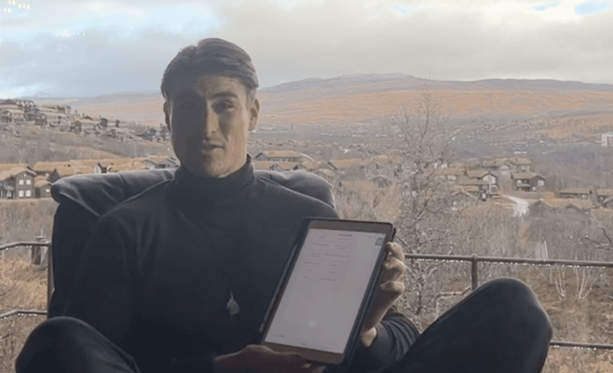 Business consultant and client meeting at a desk.