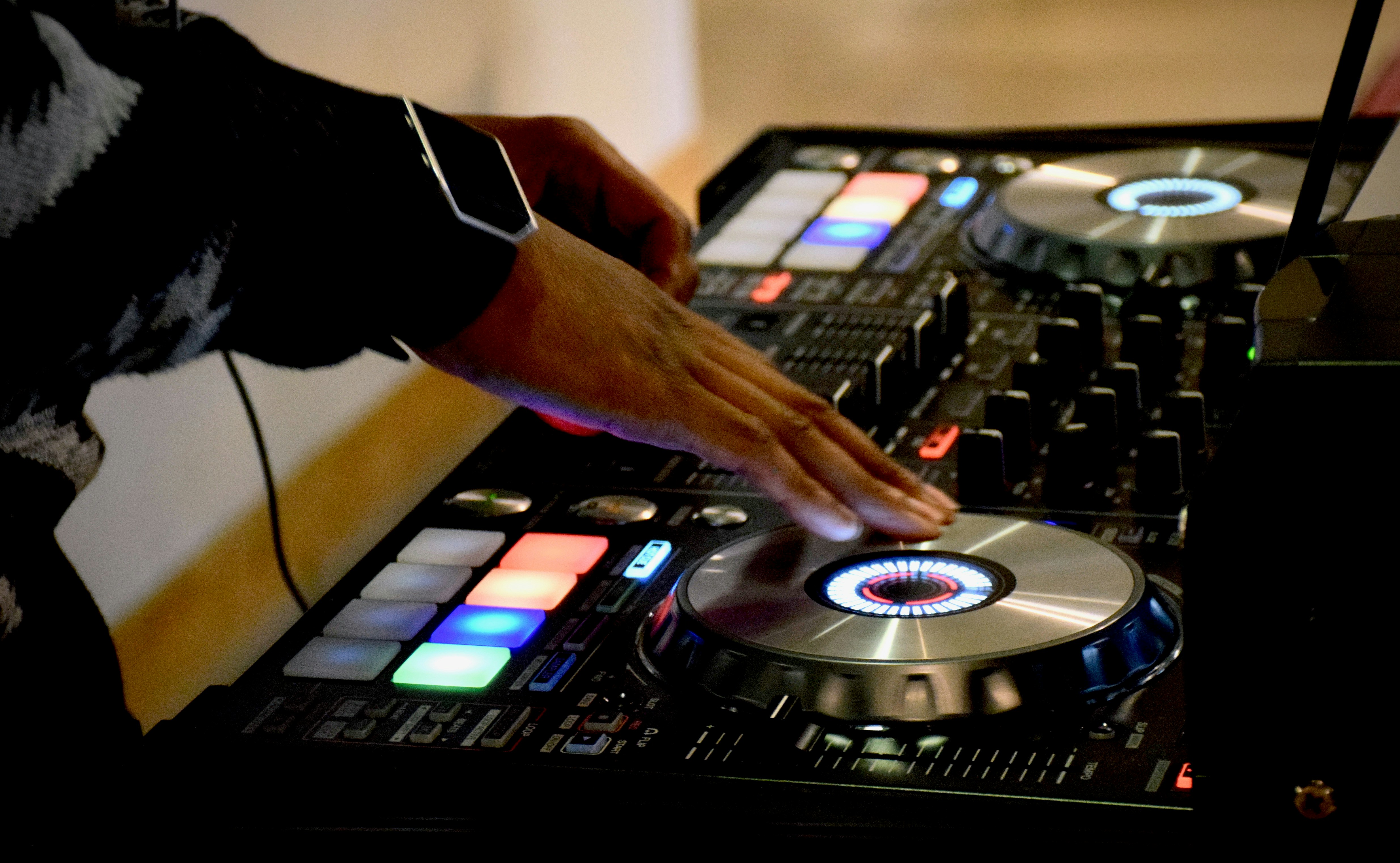 dj mixer