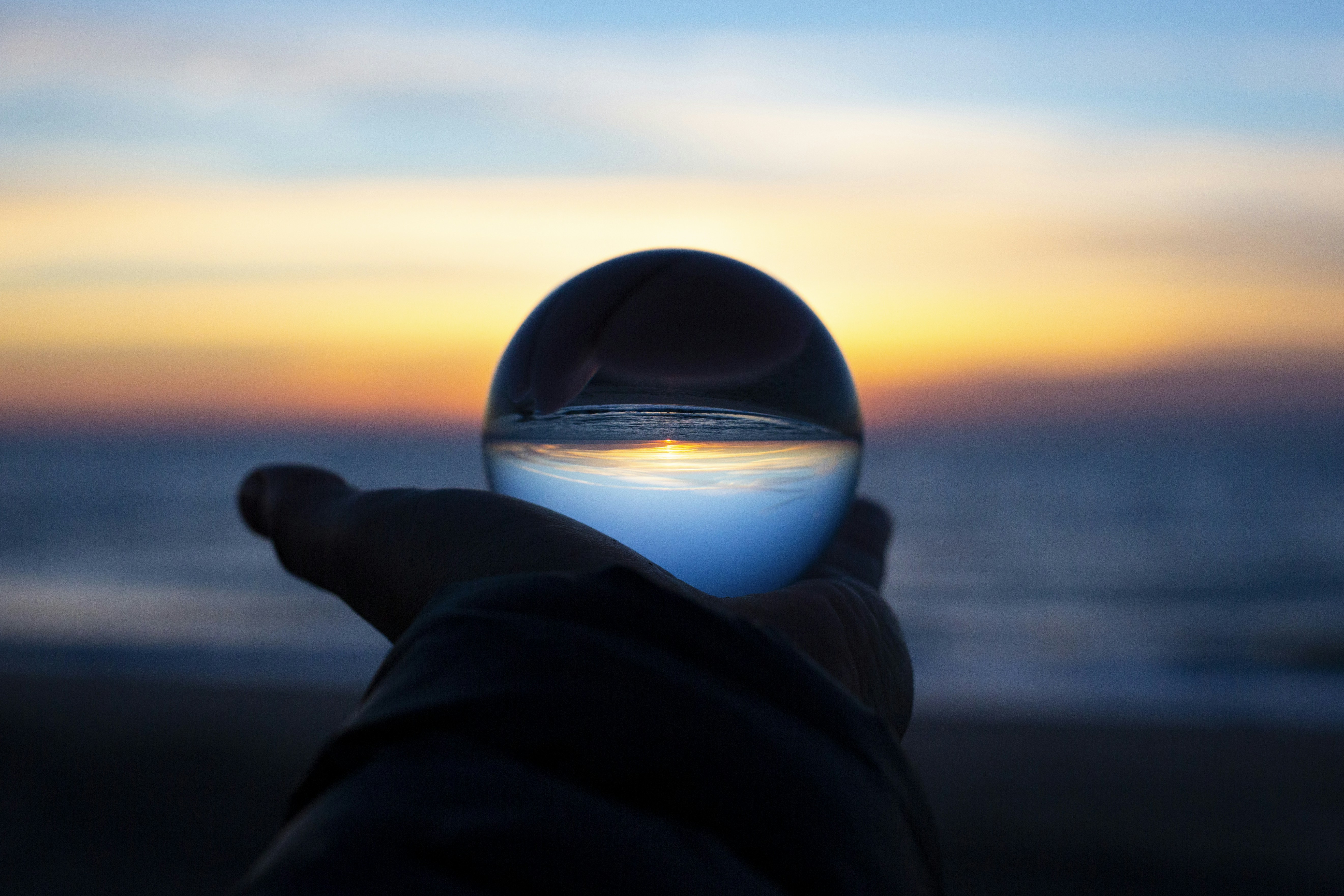 person-holding-clear-glass-glass - drew-beamer (unsplash)./pho