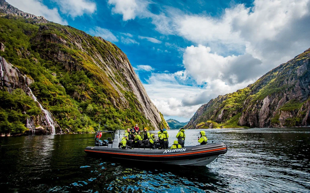 Ørnesafari fra RIB-båt i Lofoten | Expa Travel