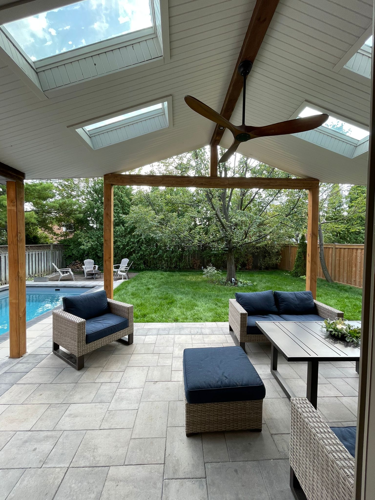 luxurious living room