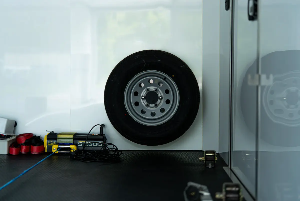 2020 InTech 24′ Trailer with Rail Ryder photo 22