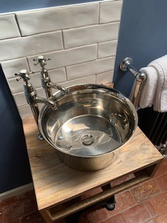 Stainless steel hand basin