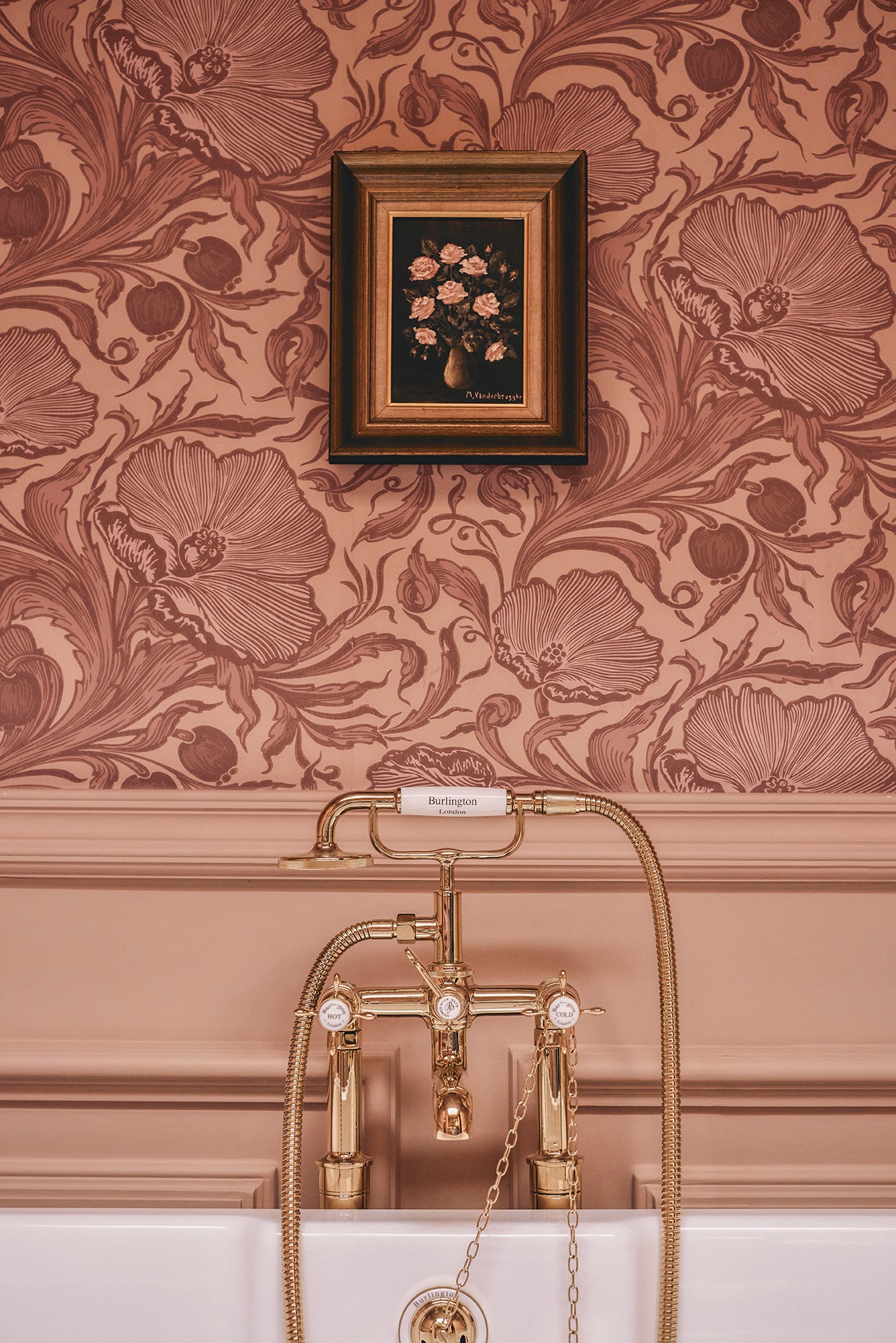 Roze badkamer Burlington kraan