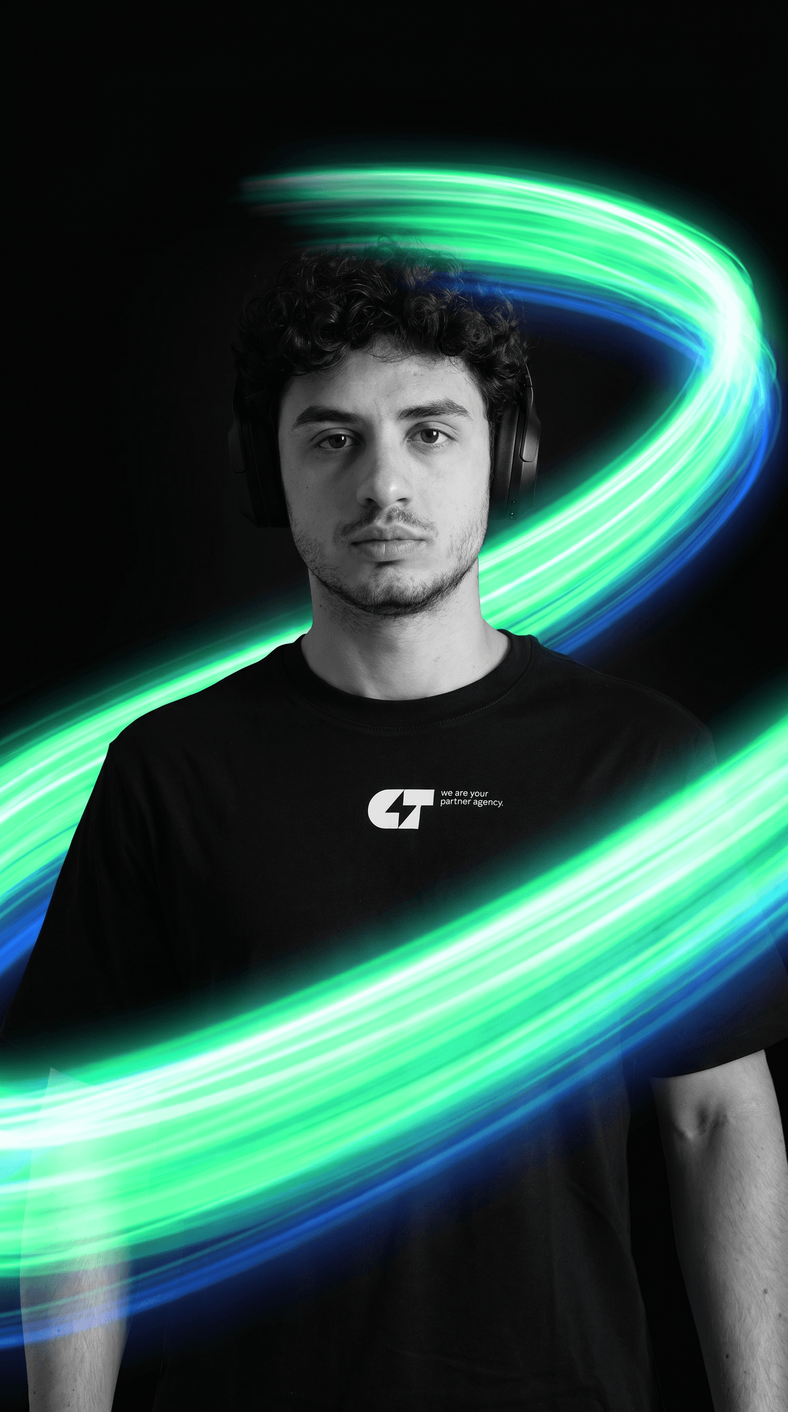 Ivan Franchini, Fotografo · Collaboratore, con cuffie e t-shirt CT Marketing