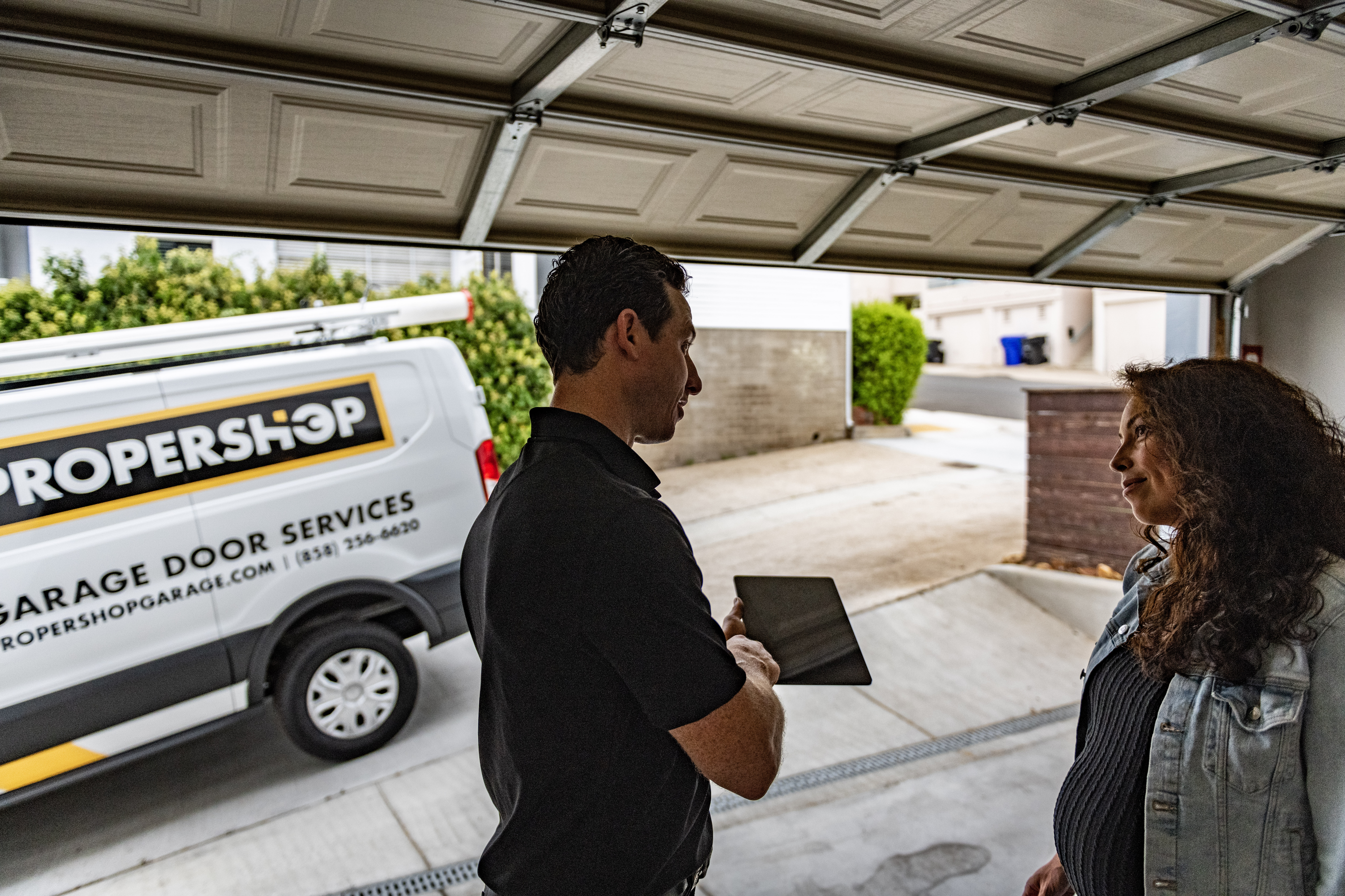 24/7 emergency garage door services
