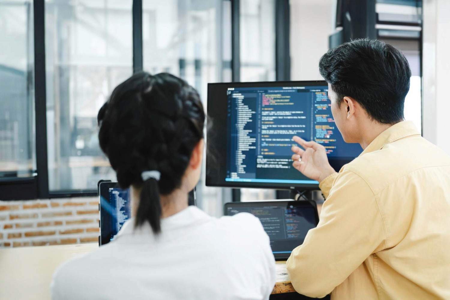 혜움의 세무 시스템을 연구하고 개발하는 자체 tax 연구소