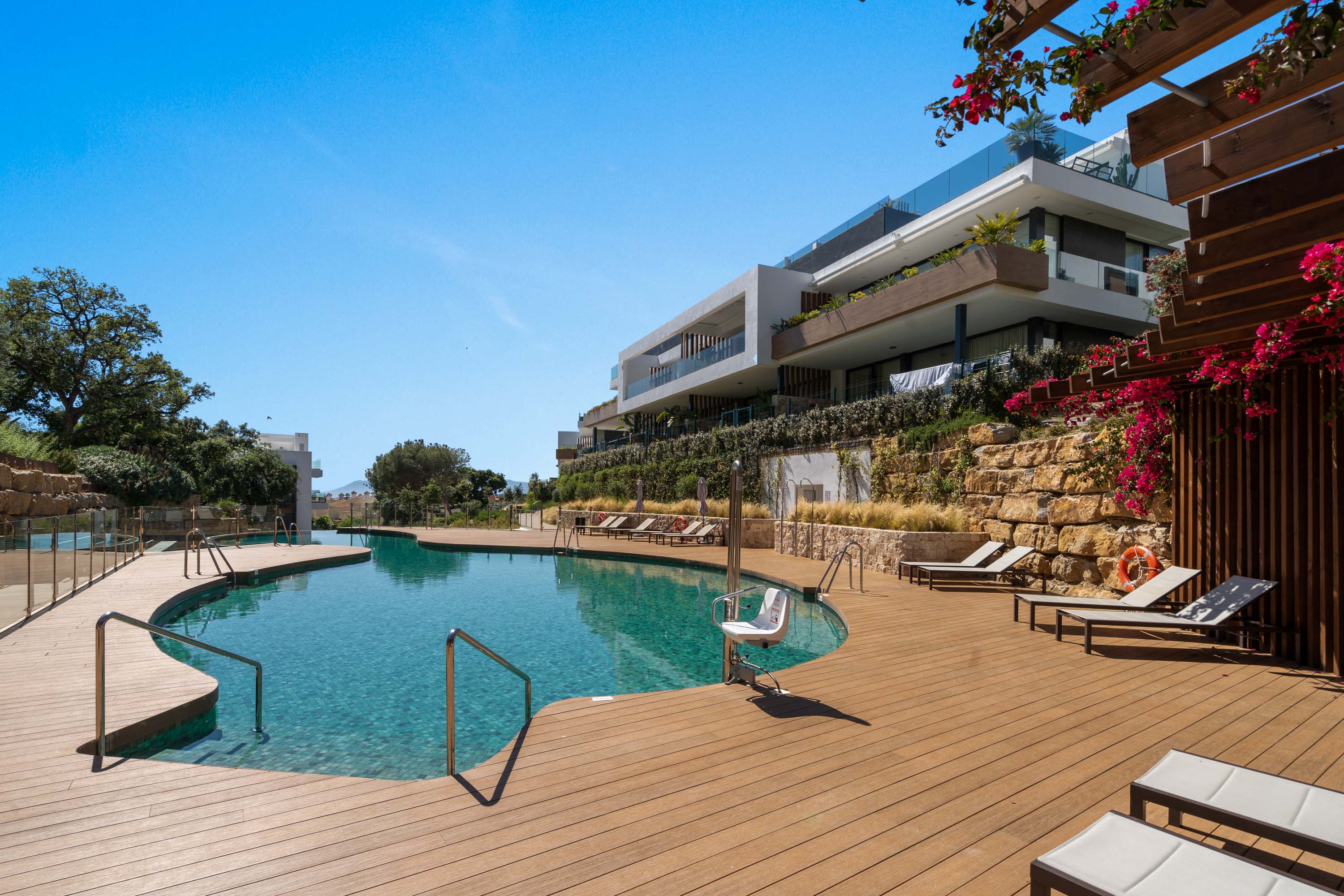 the large swimming of venere residencial and holiday complex is open all year round in marbella