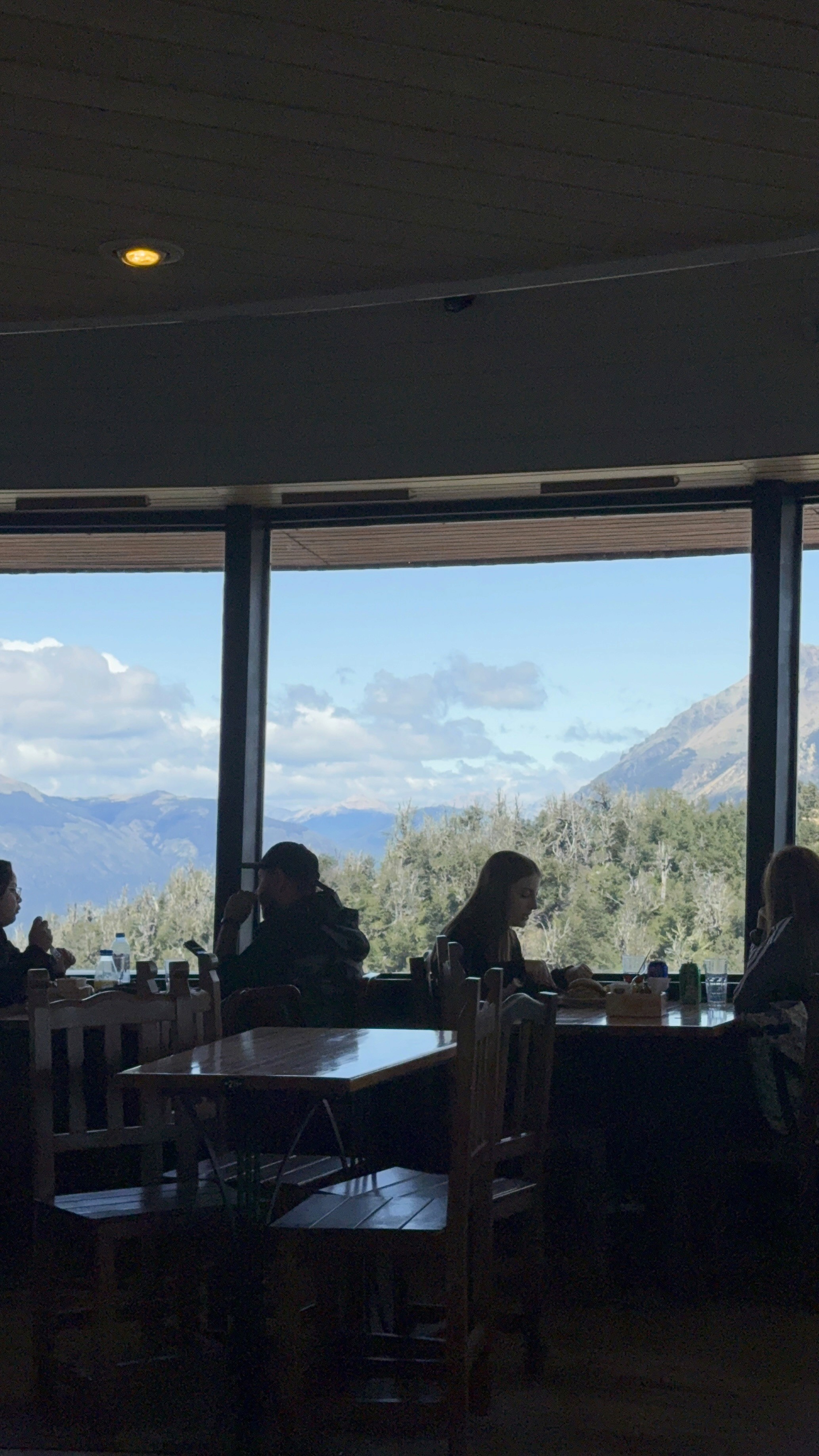 Restaurant avec vue 360 degres en haut de la montagne Cerro Otto