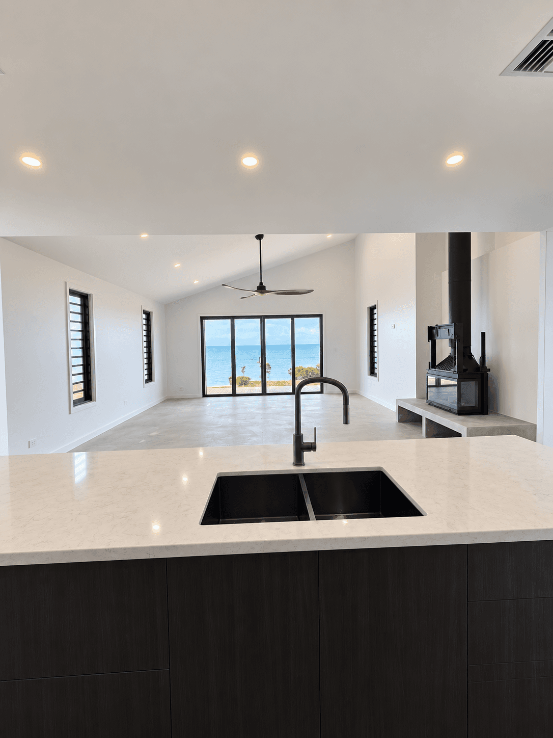 Coastal contemporary in Commissariat Point, SA, project photograph 16
